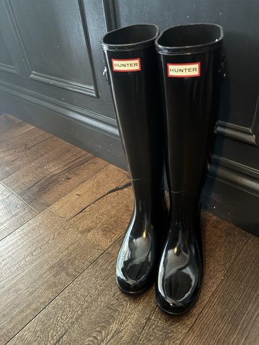 New ladies glossy black - new, tall
