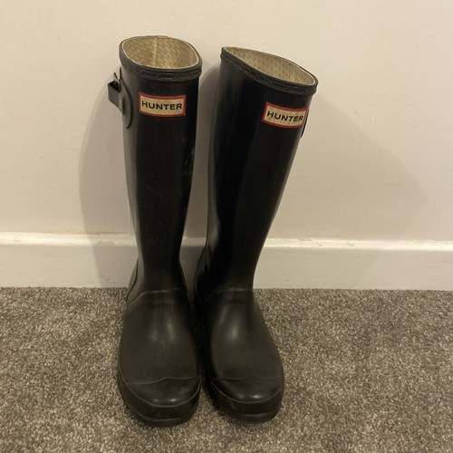 Hunters wellington boots - wellington, uk
